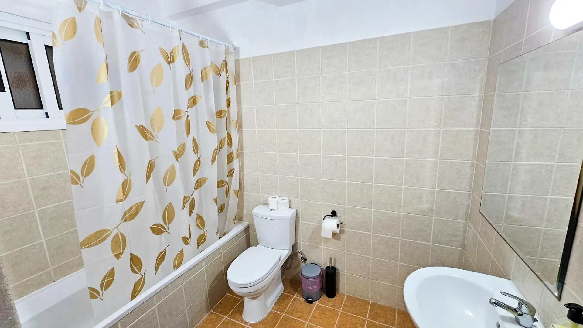 Sky Line City Rooms, 150M From Chabad Lubavitch Larnaca