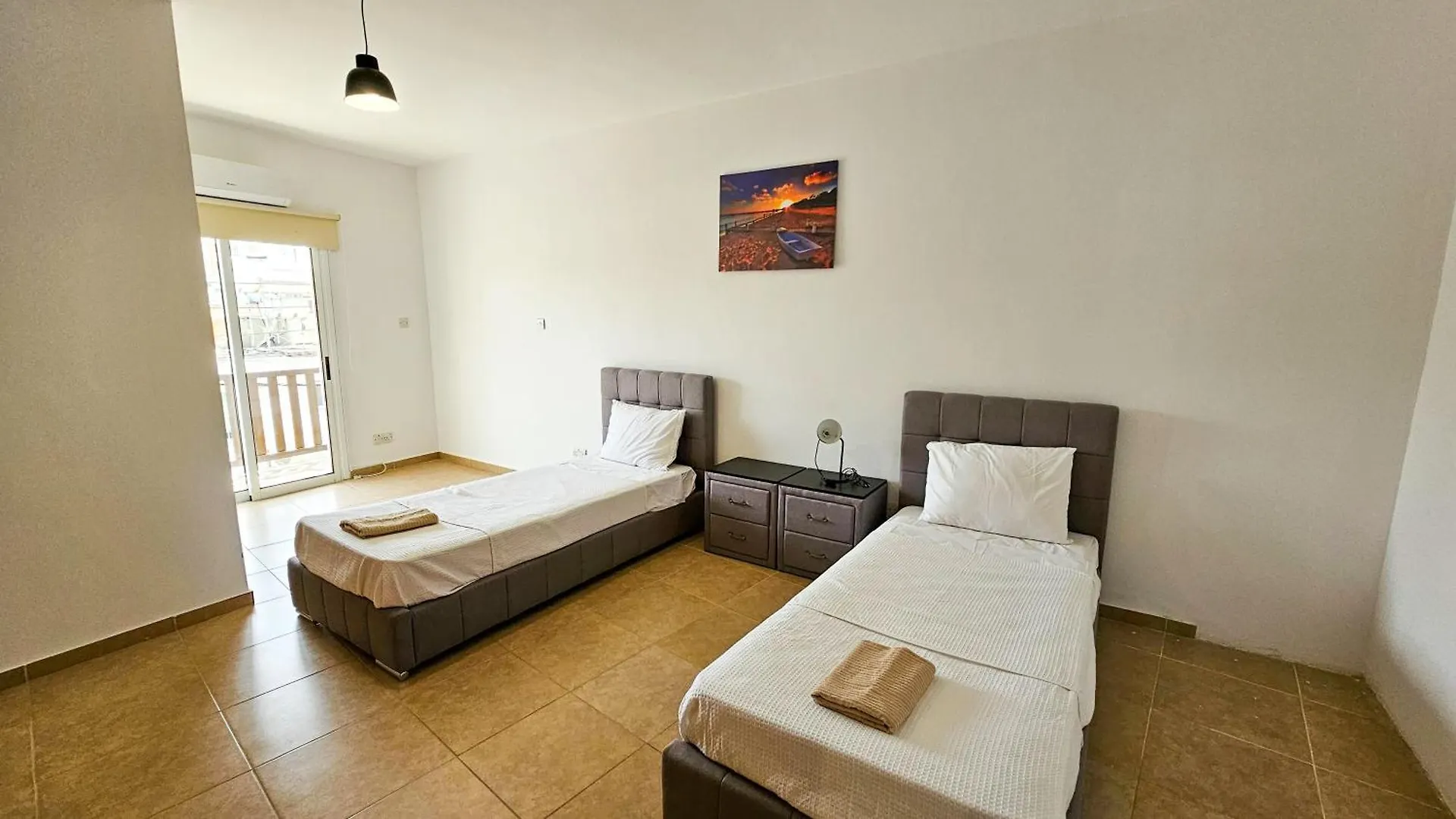 Apartment Sky Line City Rooms, 150M From Chabad Lubavitch Larnaca Cyprus
